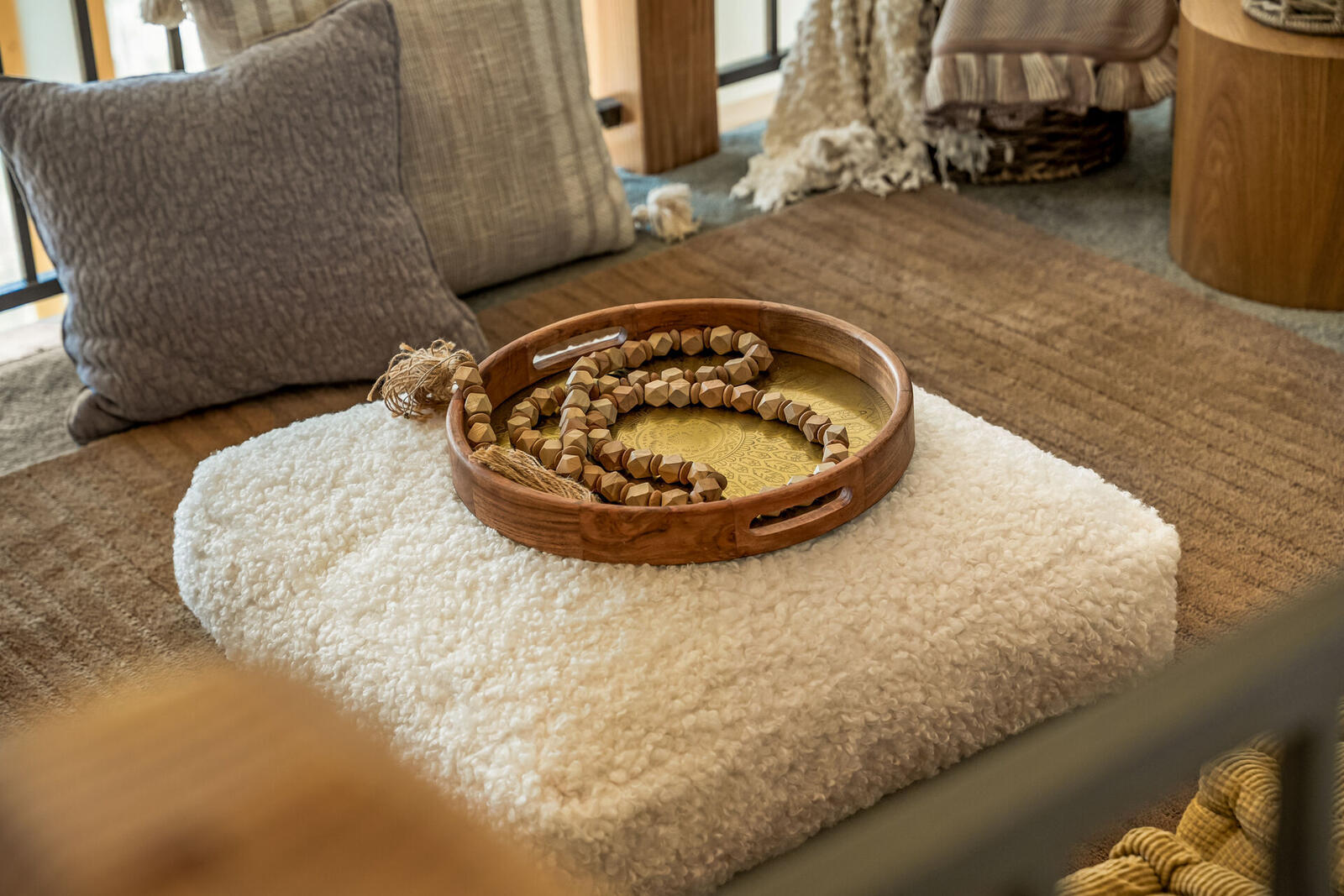 Loft tray detail